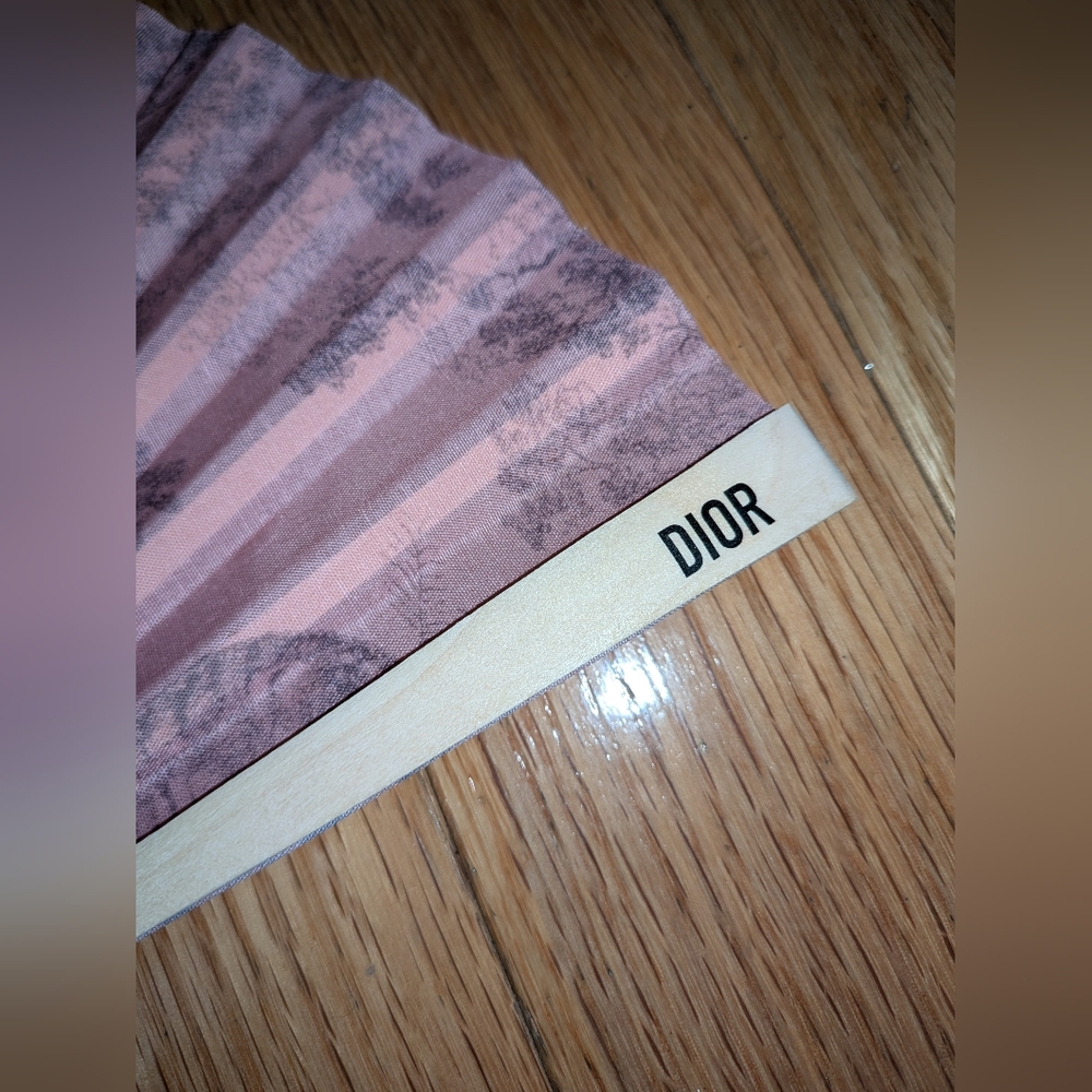 NEW CHRISTIAN DIOR LIMITED EDITION DIORIVIERA FOLDING FAN - Picture 5 of 6
